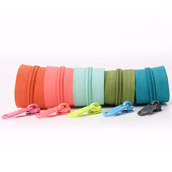 Custom 3# 4# 5# 7# 8# 10# Coil Zipper Roll Nylon Zipper Long Chain Cierre for Garment/Bags