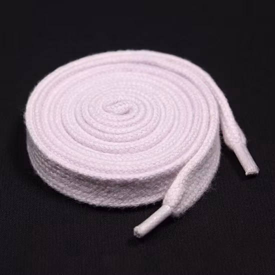 Weiße maßgeschneiderte flache Schnürsenkel mit Kunststoffspitzen